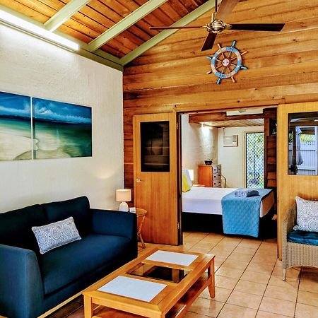 Beachside Cottage - a private peaceful hidden gem Nelly Bay Buitenkant foto
